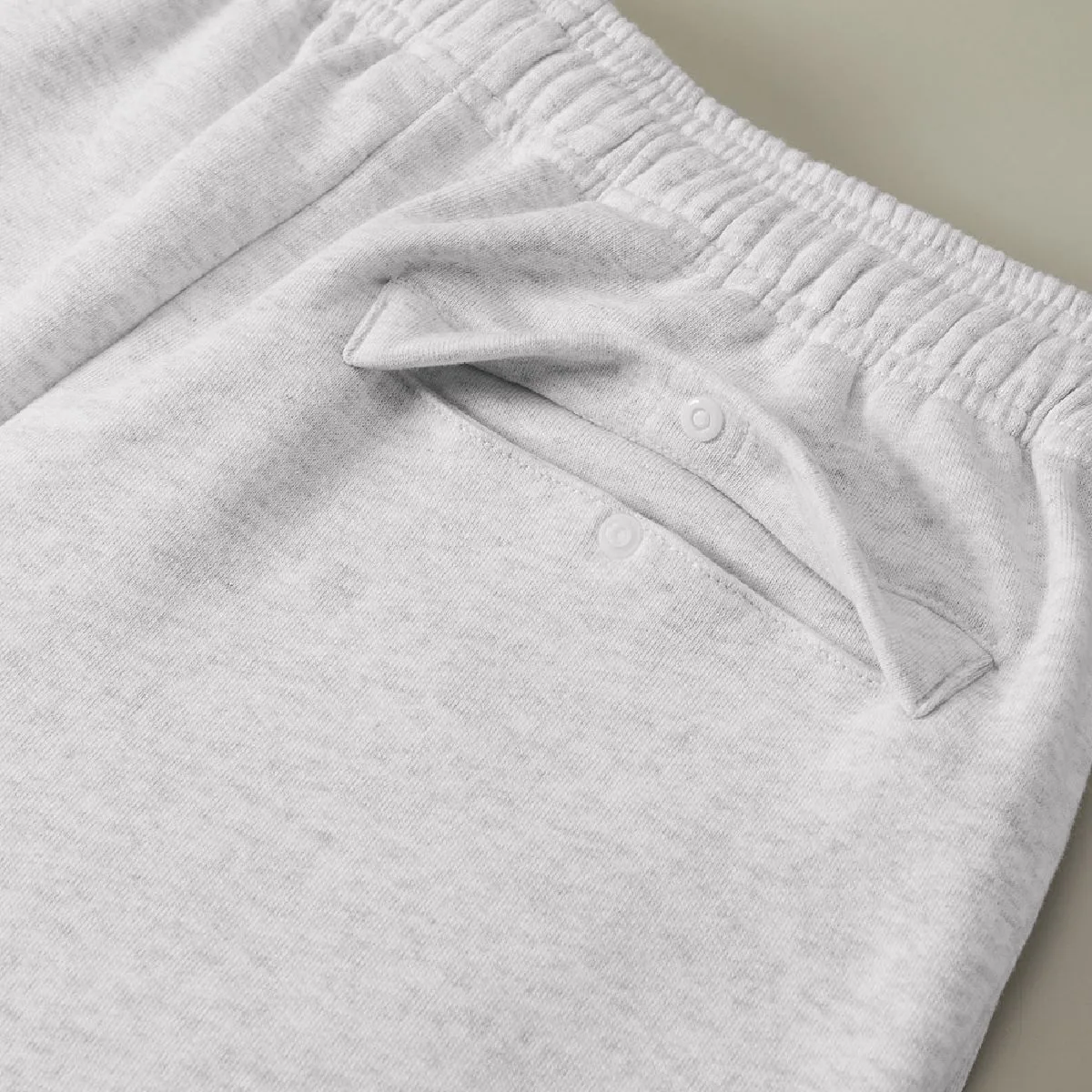 5199-01 8.2oz French Terry Sweat Shorts 10 The hip pocket exit is light and durable plastic dot button specification