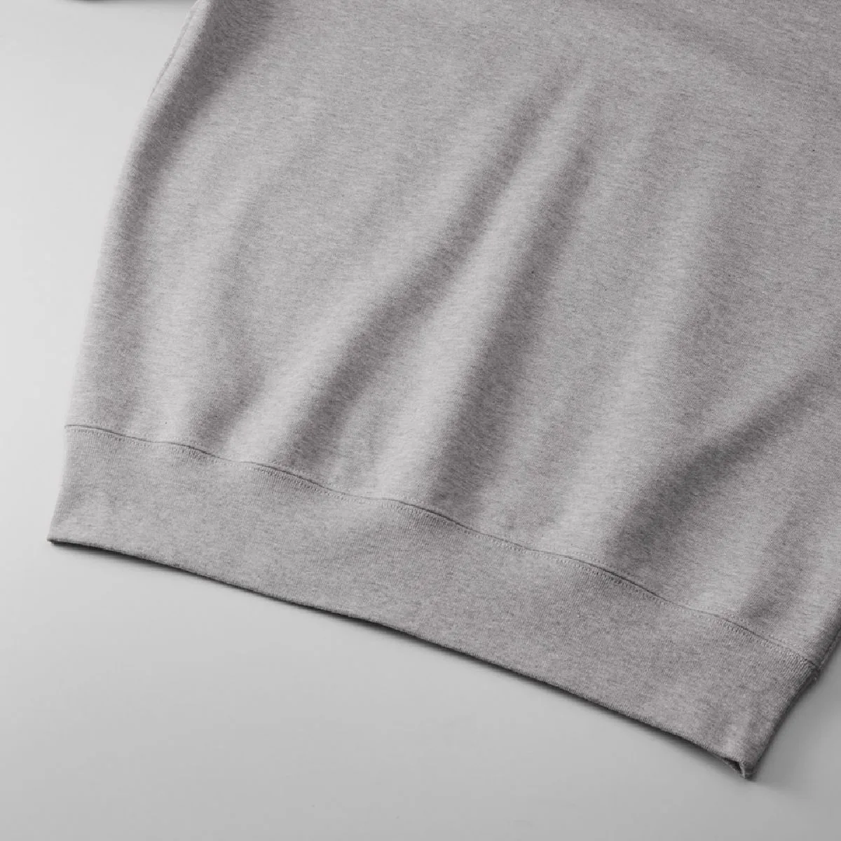 5242-01 10.0oz Raglan Sleeve Crewneck French Terry Sweatshirt 7 The hem mouth is rib specification, durable double stitch