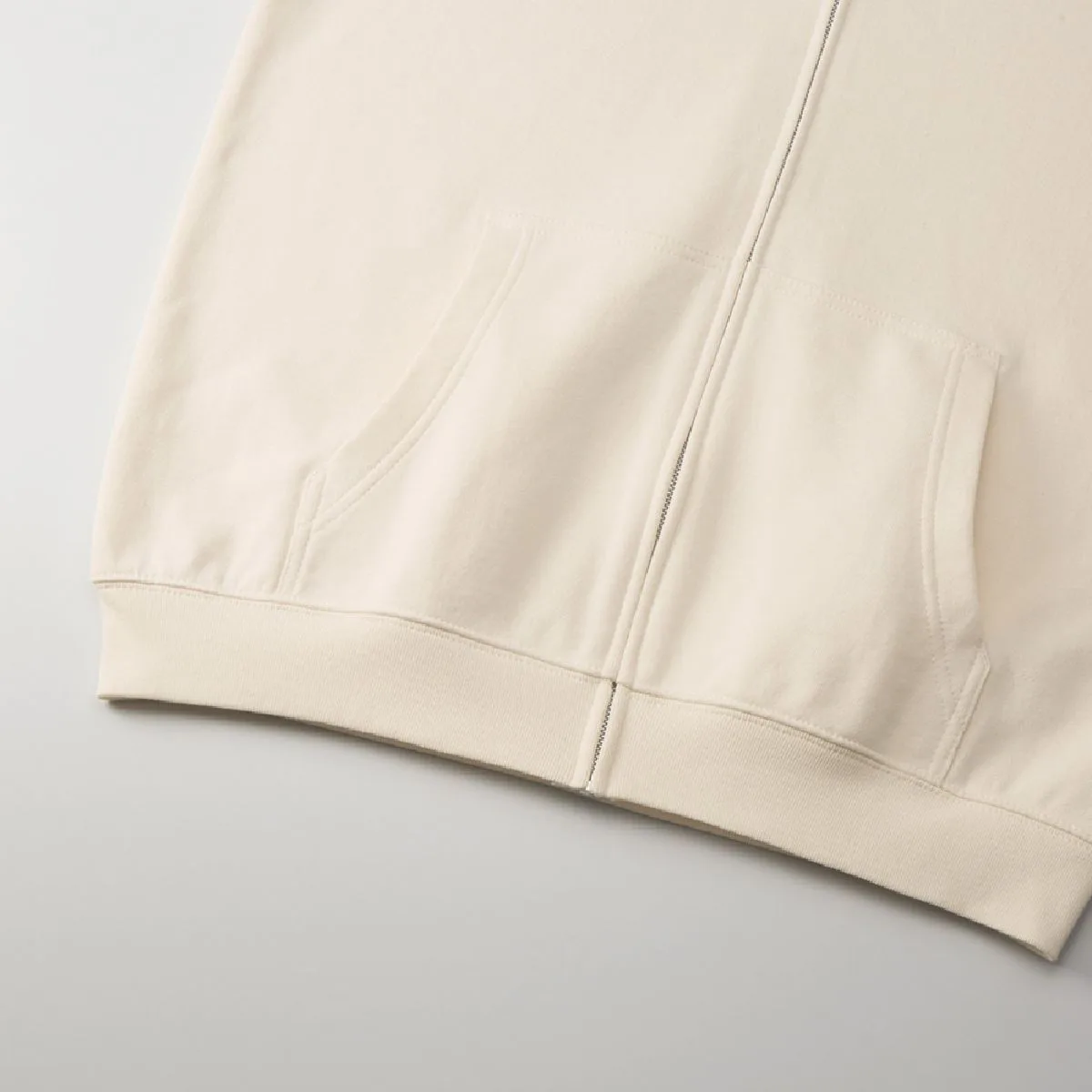 5397-01 8.8 oz Authentic Pile Sweat Fullzip Hoodie 18 Large kangaroo pockets and ribbed hem