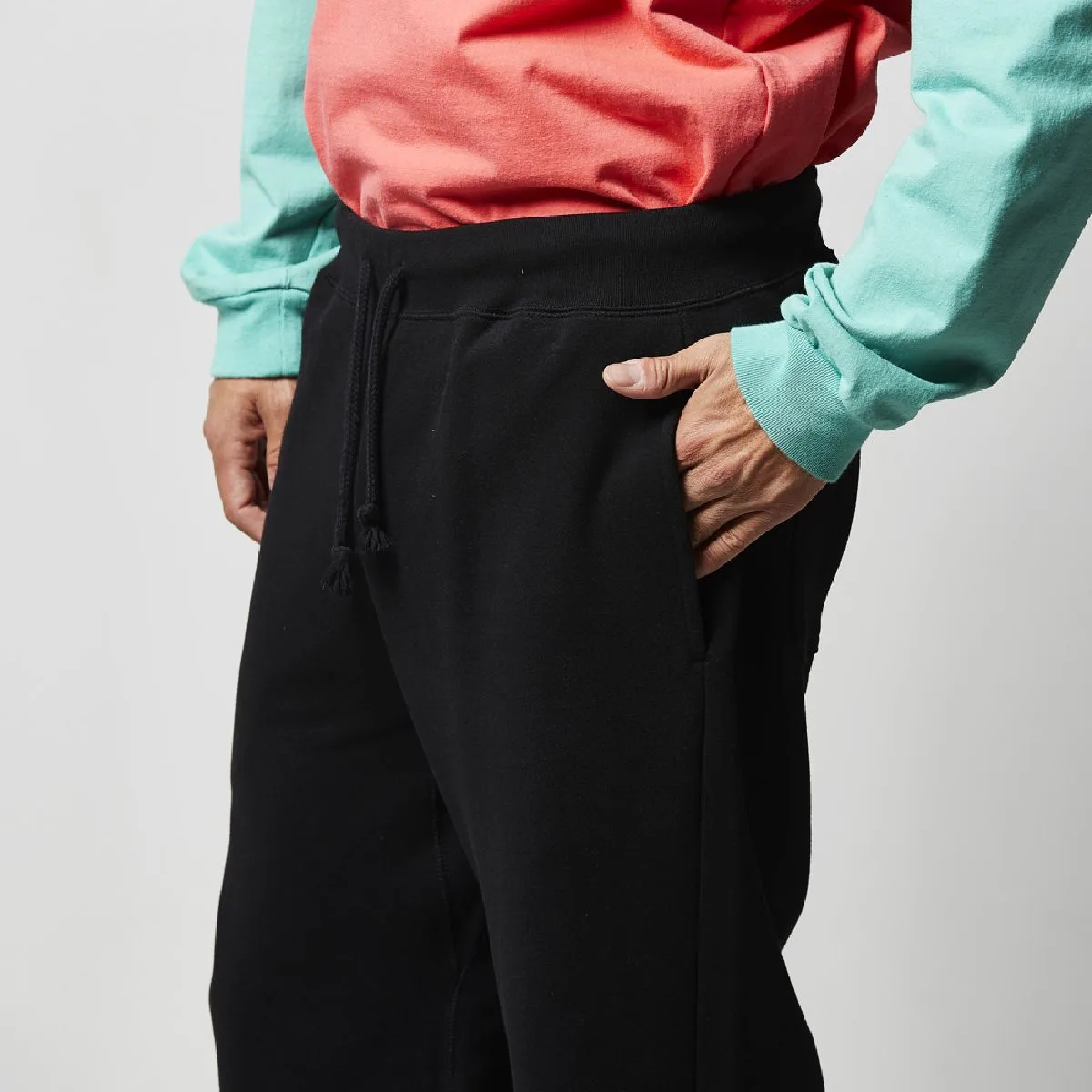 United Athle 5017-01 10.0oz SweatPants 5 There is a side pocket, one ball edge specification