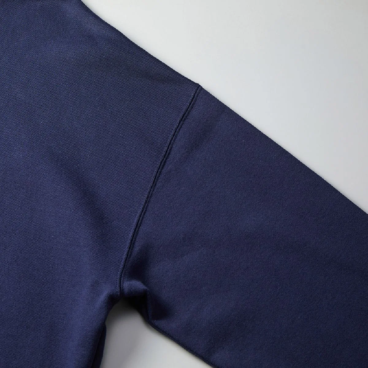 5203-01 10.0oz Oversided Fullzip Hoodie (French Terry) 8 Arm Hall is a robust two needle