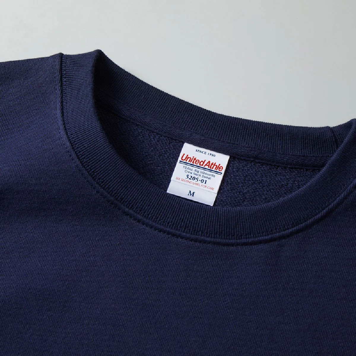 5205-01 10.0oz Oversided French Terry Crewneck Sweatshirt 8 The neck rib is durable double stitch