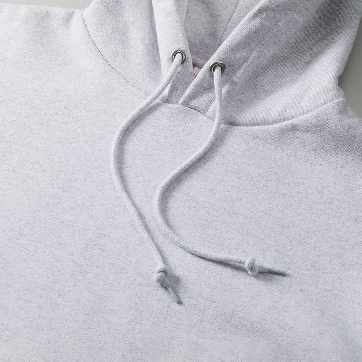 Food string is the same color, and the tip is chip processed