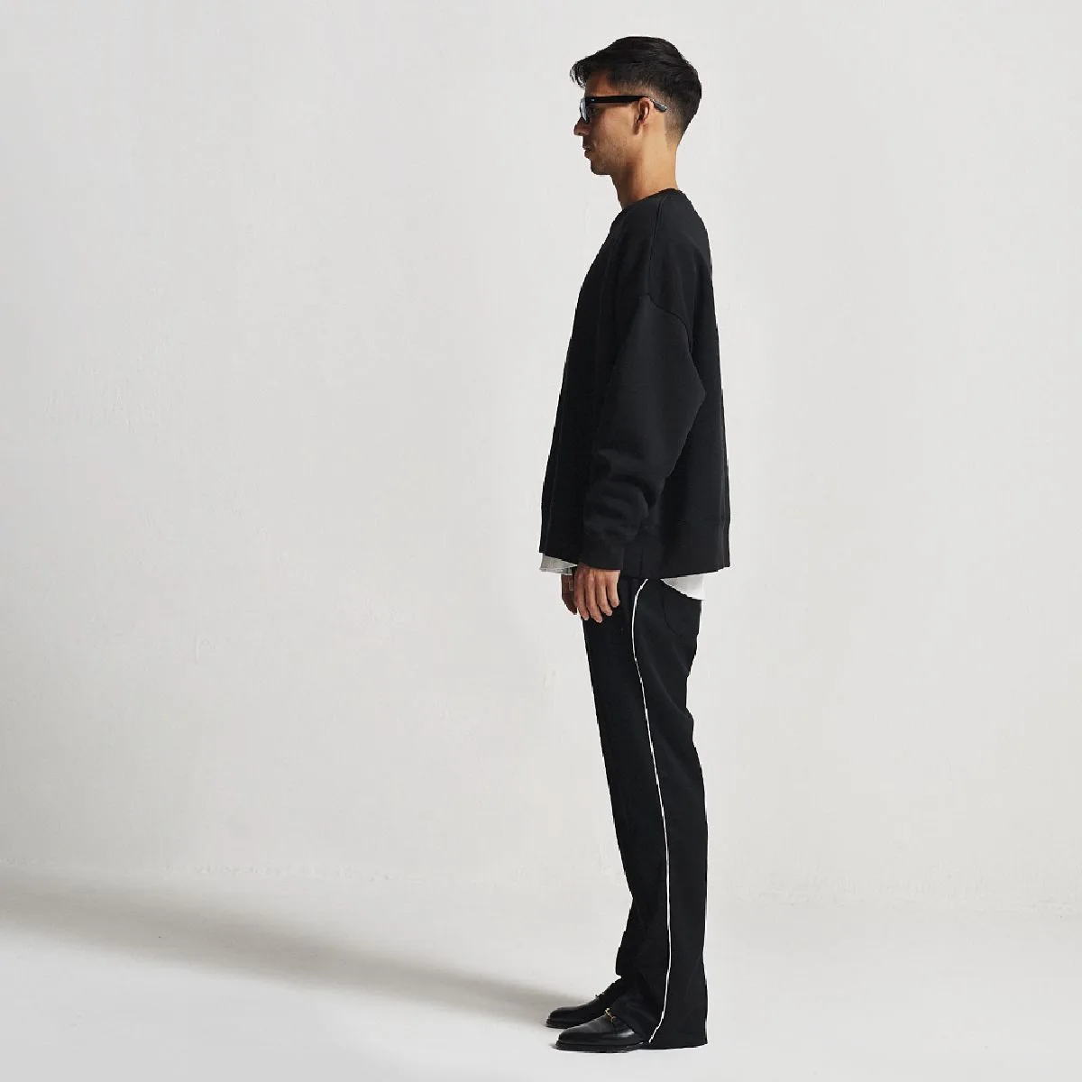 Height 182cm L size side silhouette