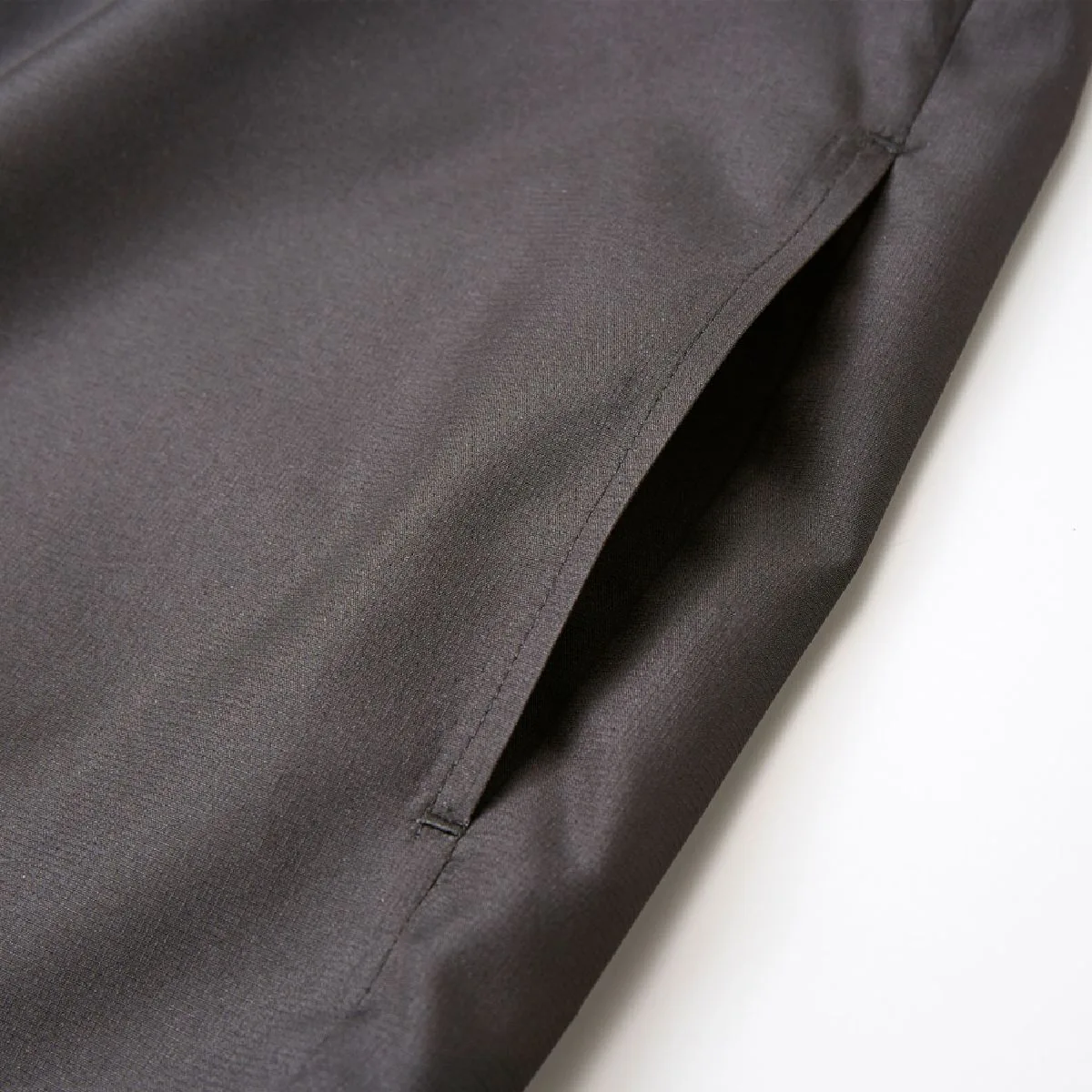 The side pocket is one -ball edge specification