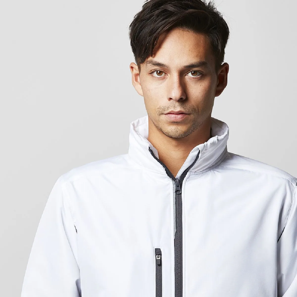 The collar is with a stand color reflector tape, the zipper is a single slider