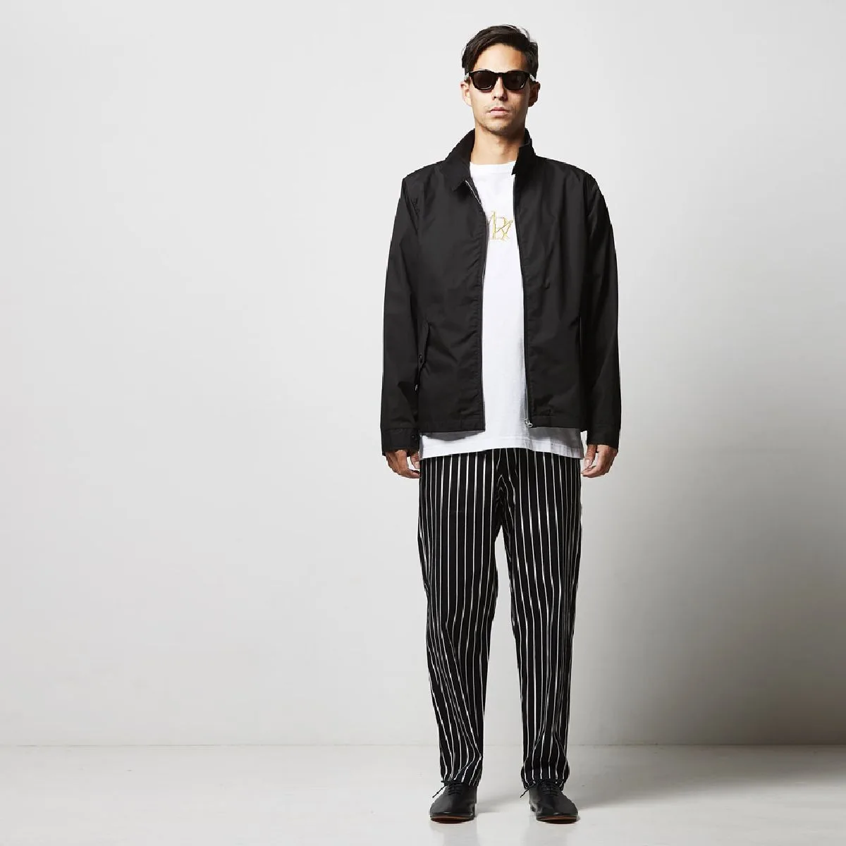 Height 182cm L size 002. Wear black