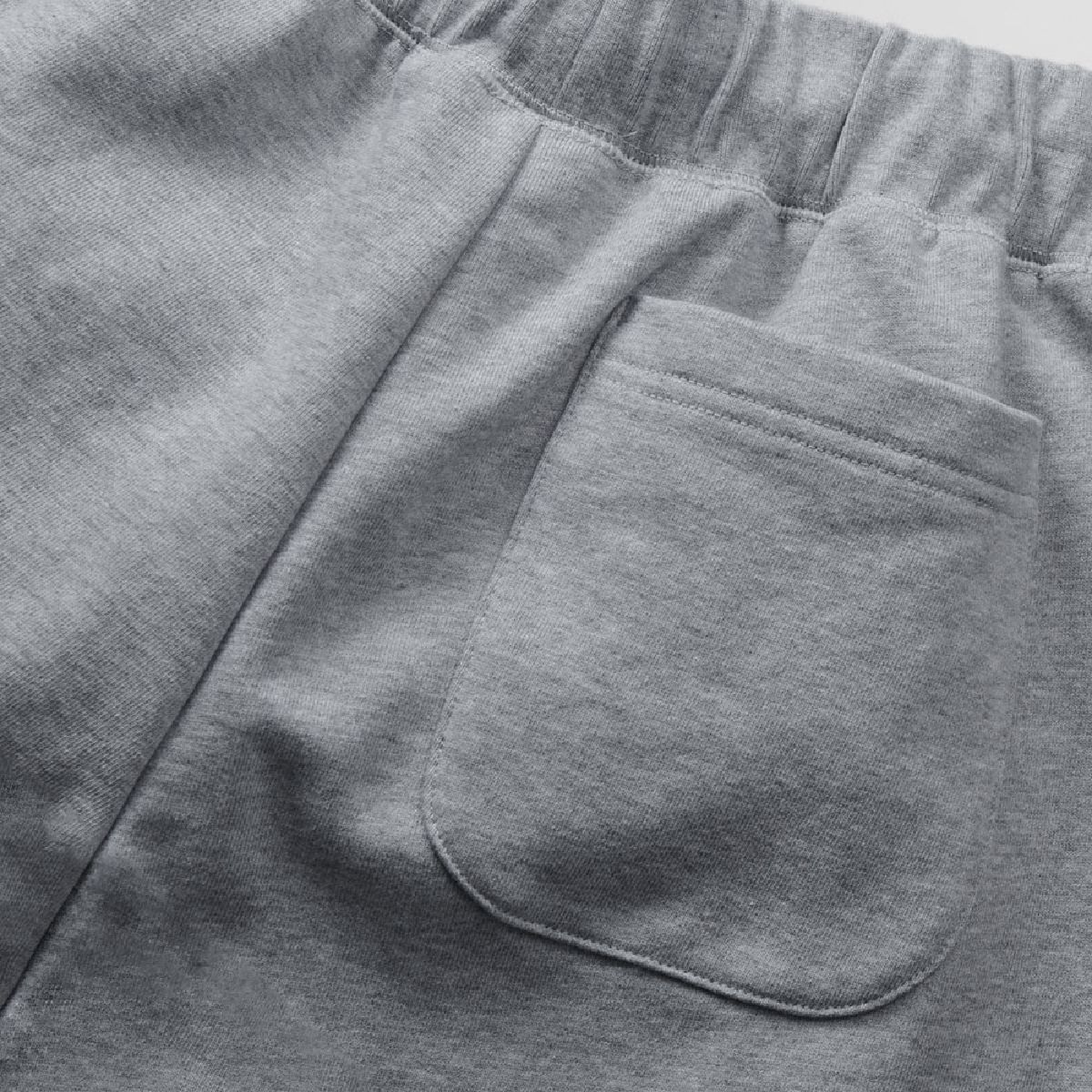 A simple hip pocket (right side only)