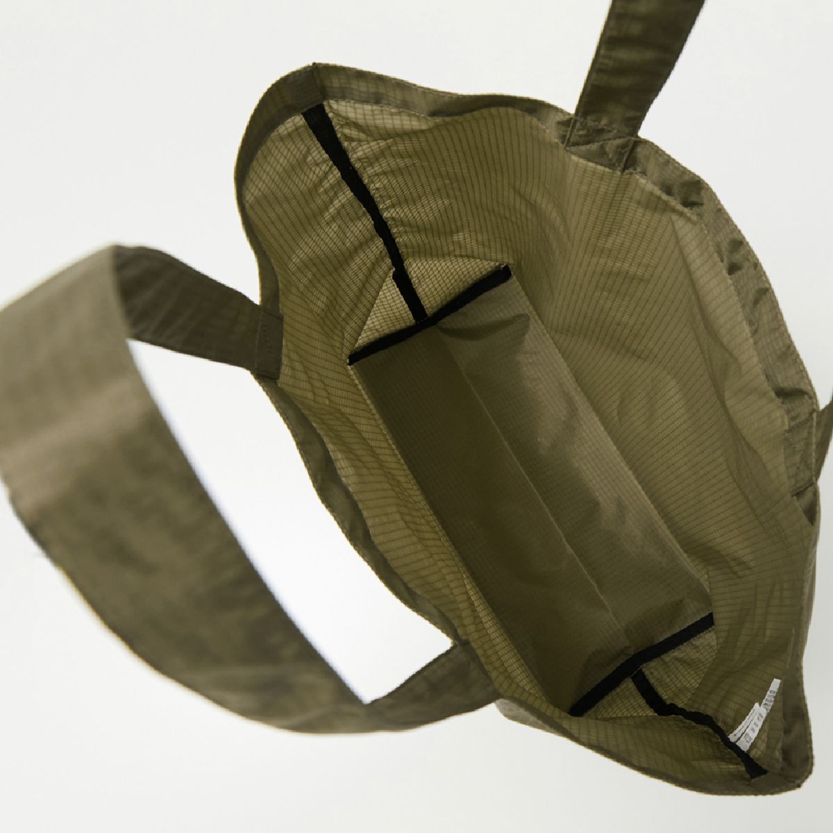 033. Olive Bag Opening