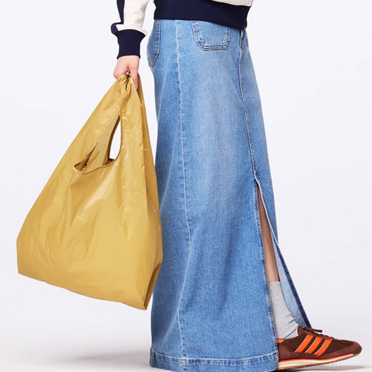 537. Sand Khaki, Size M