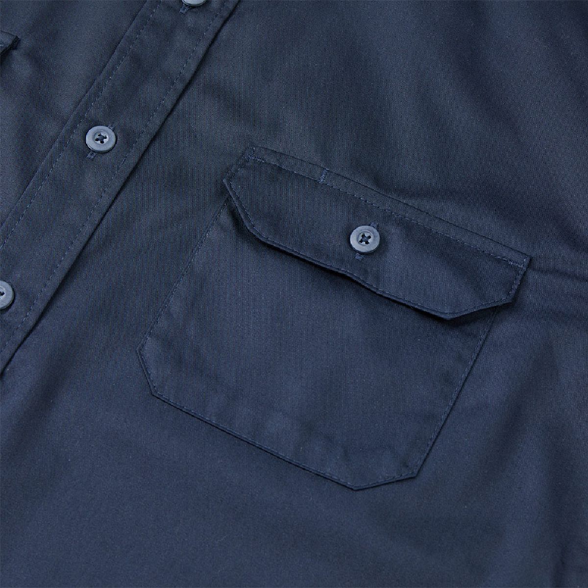 There are flap pockets on both sides of the chest, and only the left chest pocket has a pen holder.