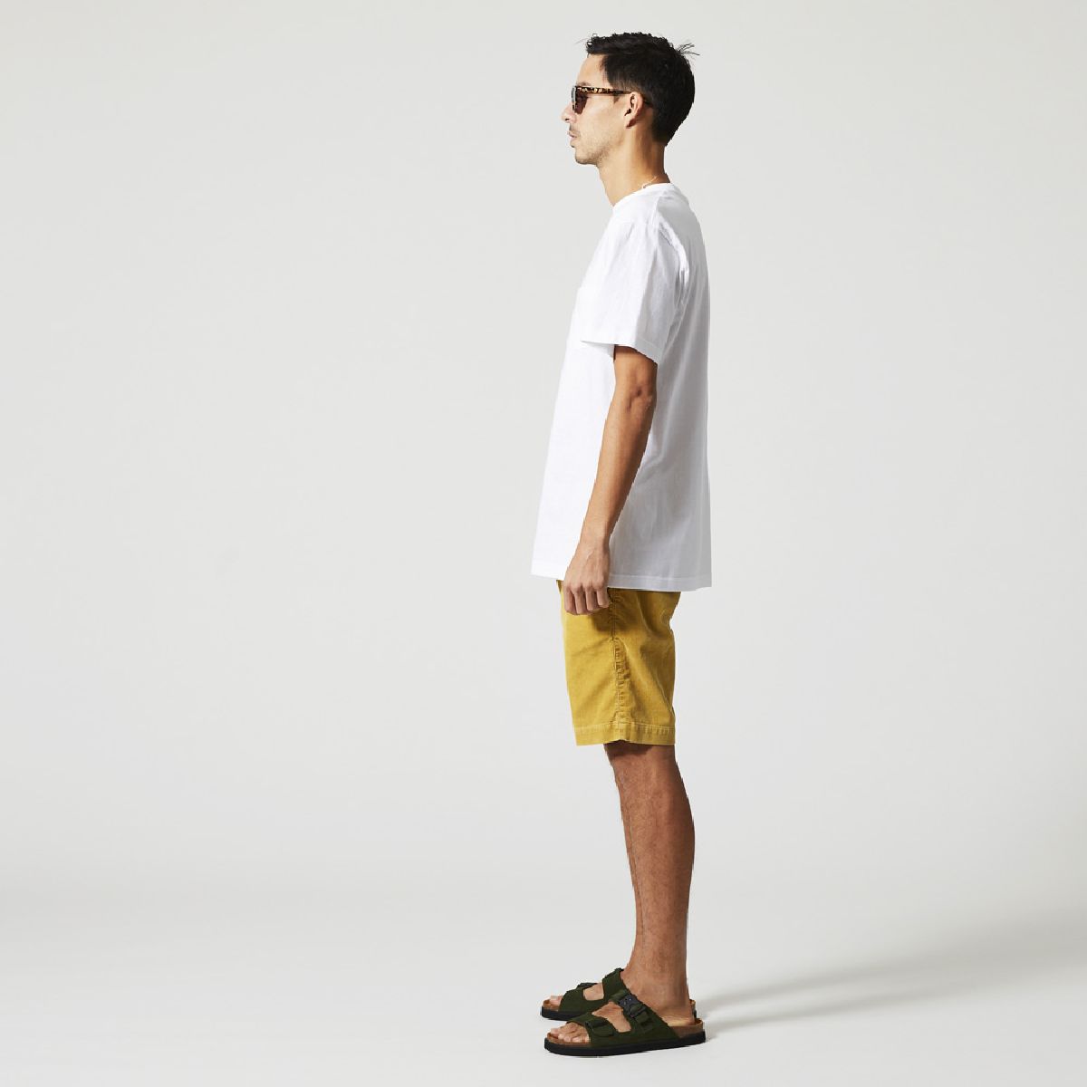 Height 182cm, Size L, Side silhouette