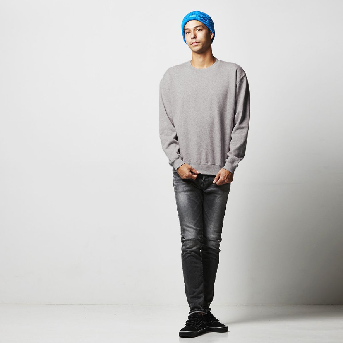 Height 182cm, wearing size L, color 006. Mixed Gray.