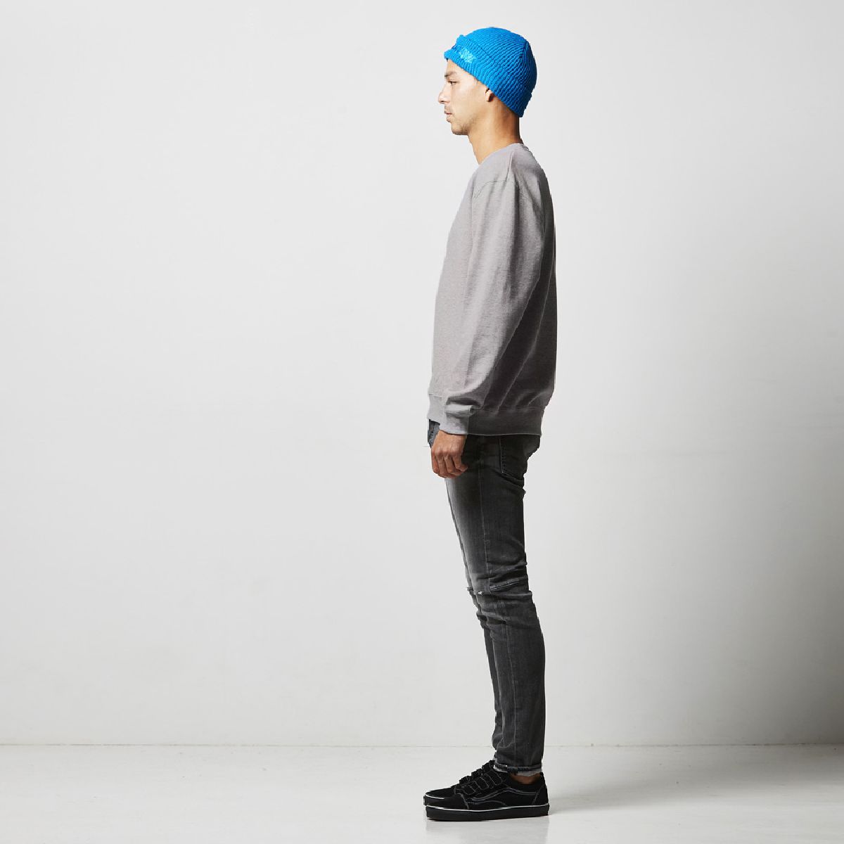 Height 182cm, Size L, Side silhouette