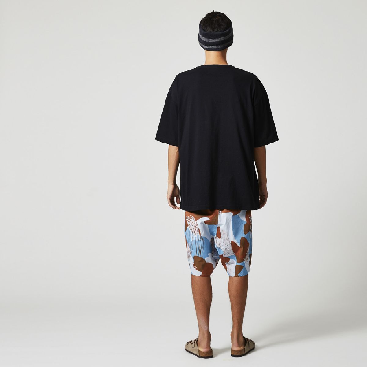 Height 182cm, XL size, back silhouette