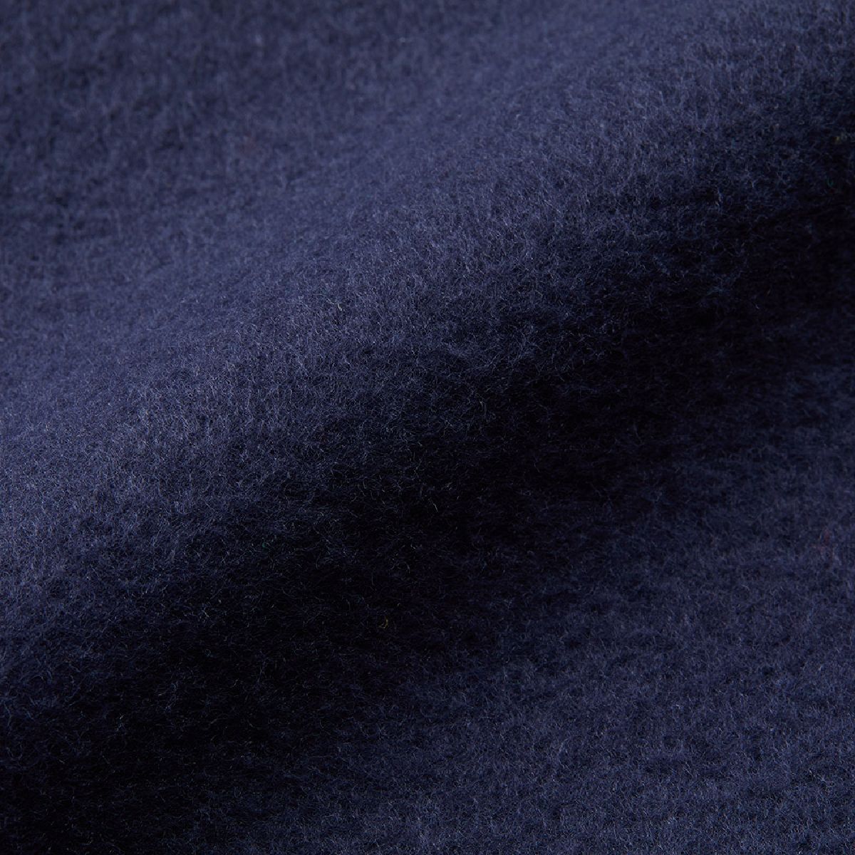 The lining is highly insulating and features a soft, fluffy brushed fleece lining.