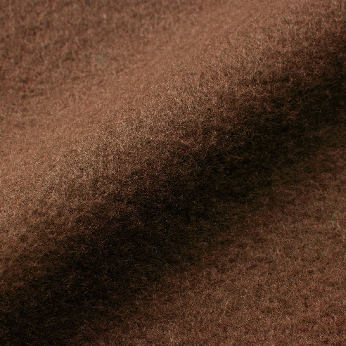 The lining is highly insulating and features a soft, fluffy brushed fleece lining.