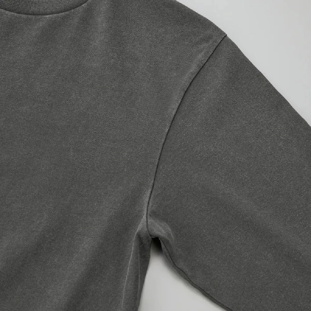 Relaxed, oversized armholes