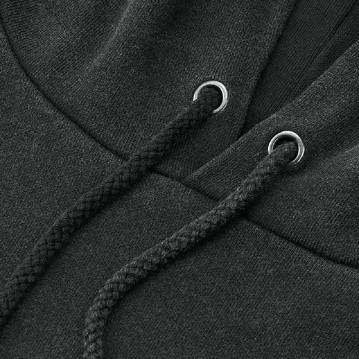The eyelets are in an antique silver color.