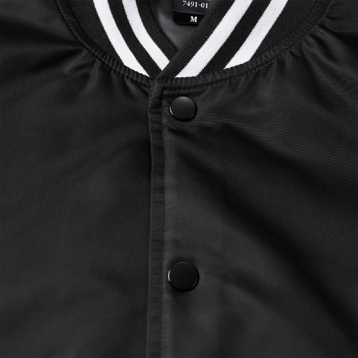 American-style metal front with snap buttons.